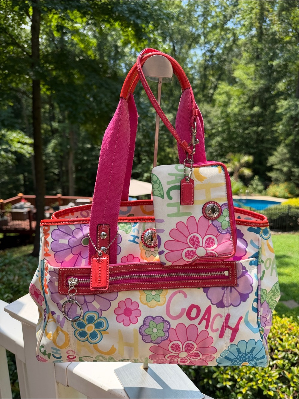 Coach 2010 Y2K Poppy Daisy Multicolor Floral Canvas Tote (full price add DAISY) - Picture 3 of 17